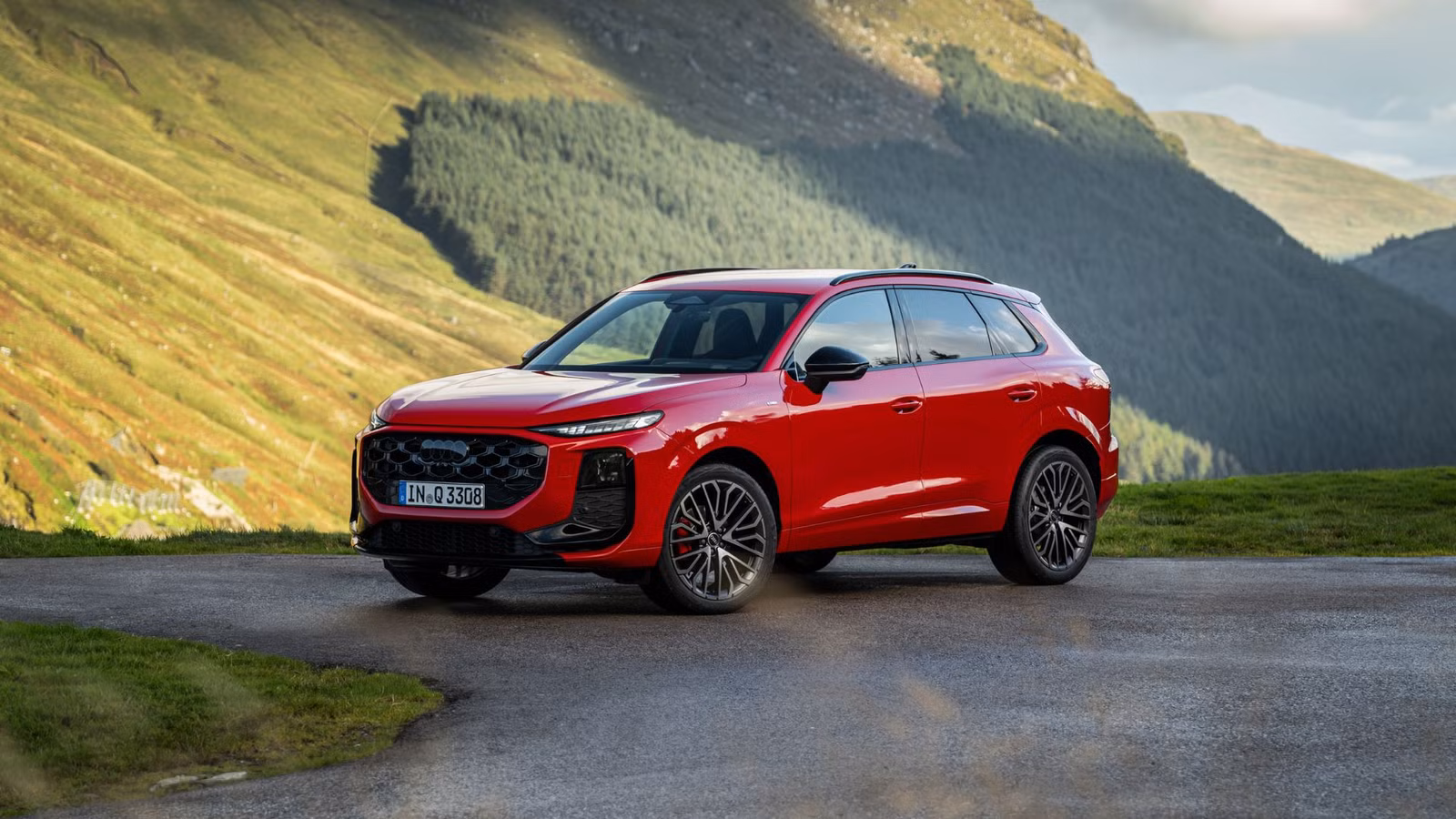 4 Luxury SUVs That Run on Regular Gas, Not Premium