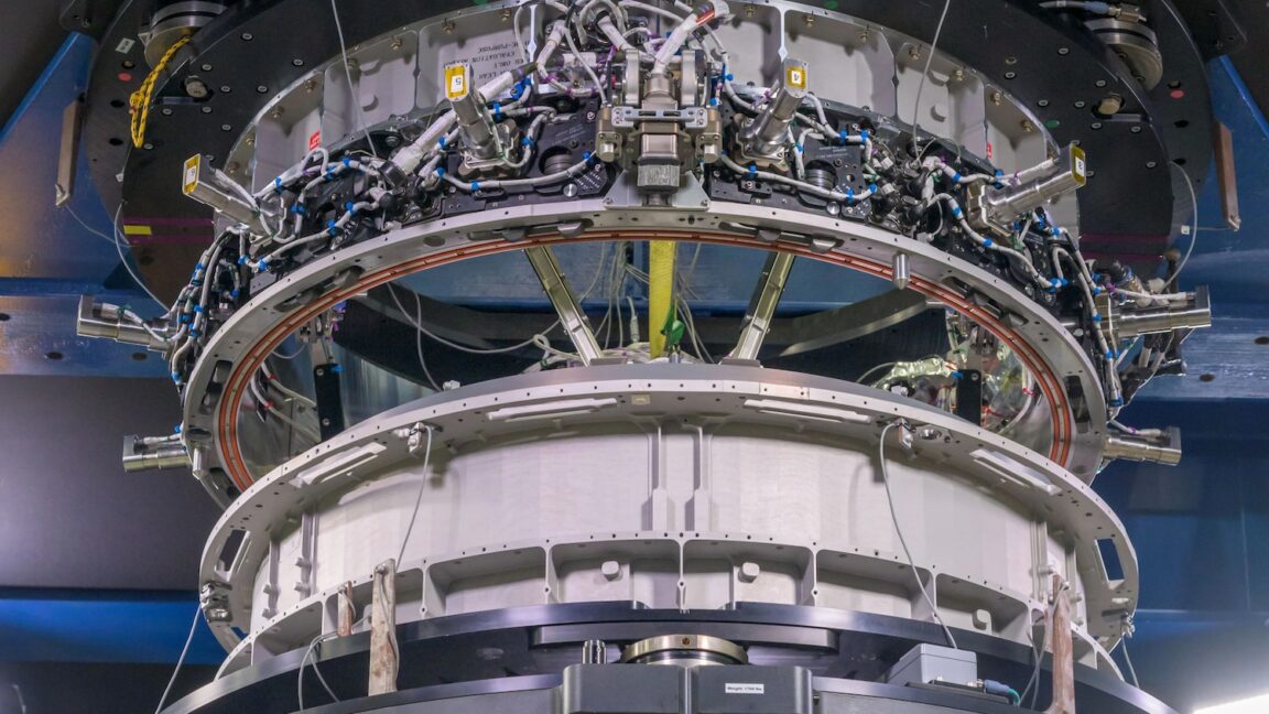 NASA Artemis III Launch Slips to Late 2027 for Earth Orbit Test