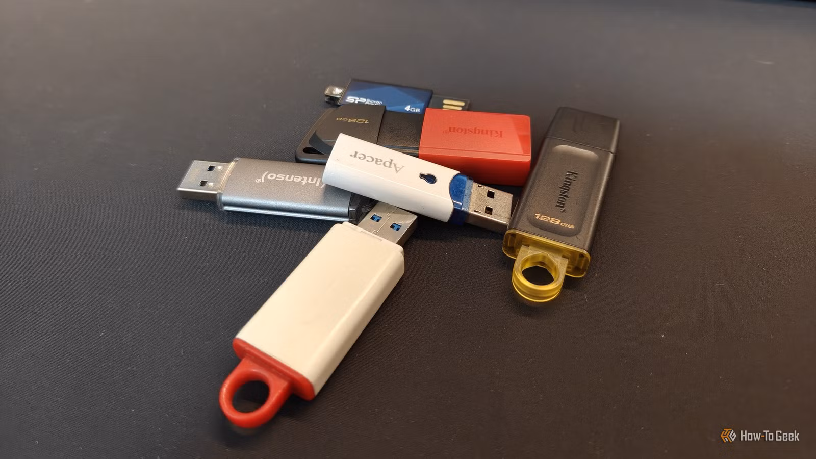 5 Tasks Where Old 1GB USB Drives Beat Modern Storage