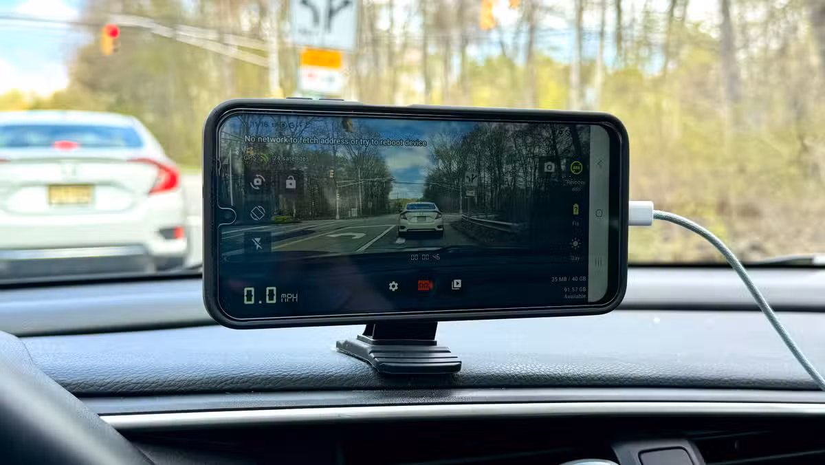 An old smartphone mounted as a dedicated dashcam