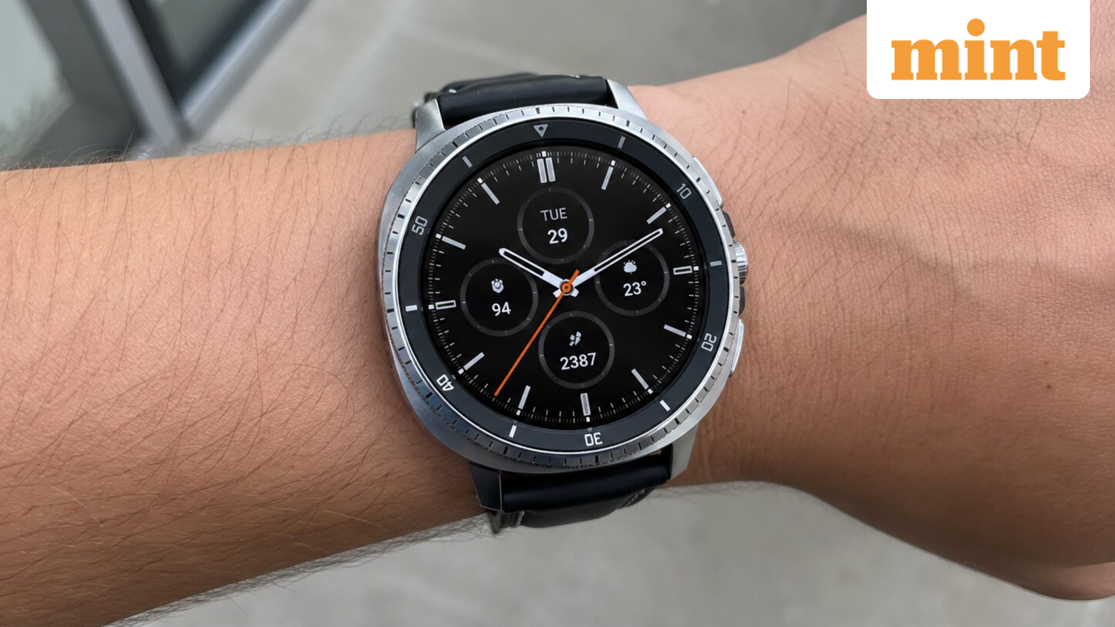 Amazon Summer Sale 2026 Has AMOLED Smartwatches Under ₹10K