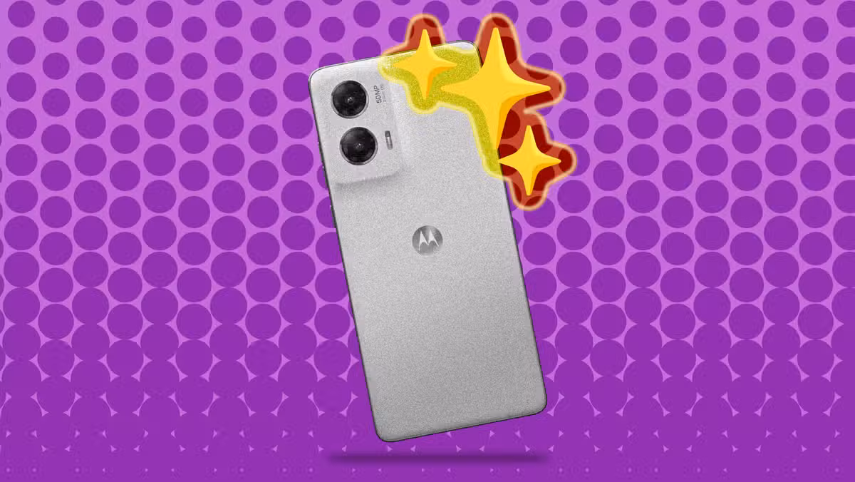 An old Motorola phone can display real-time PC performance metrics