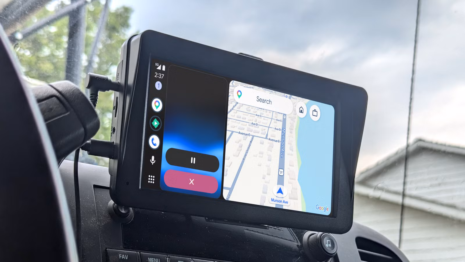 5 Android Auto Features You Can Use (But Probably Shouldn't)