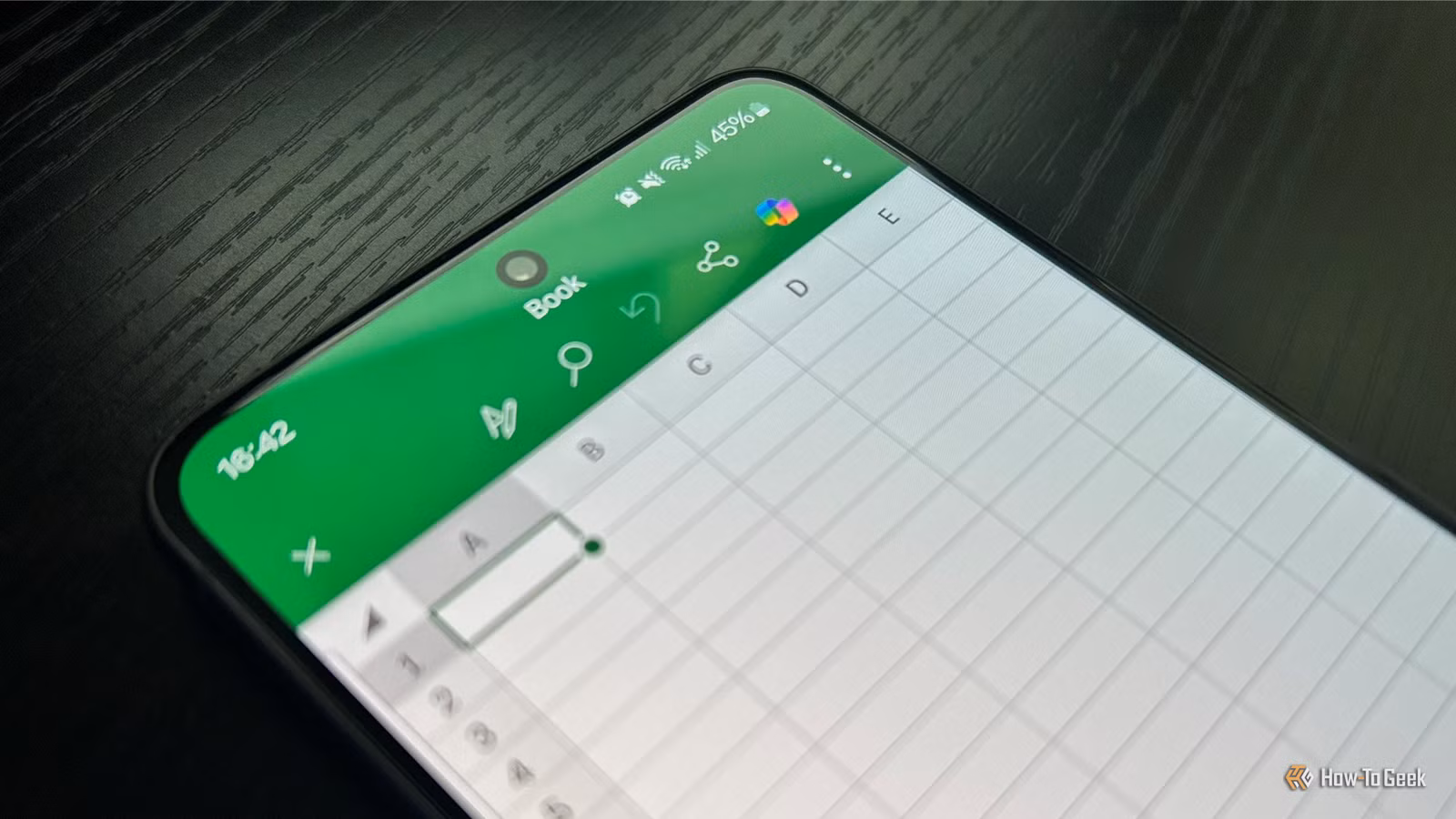 5 Excel Mobile Features That Beat the Desktop Version