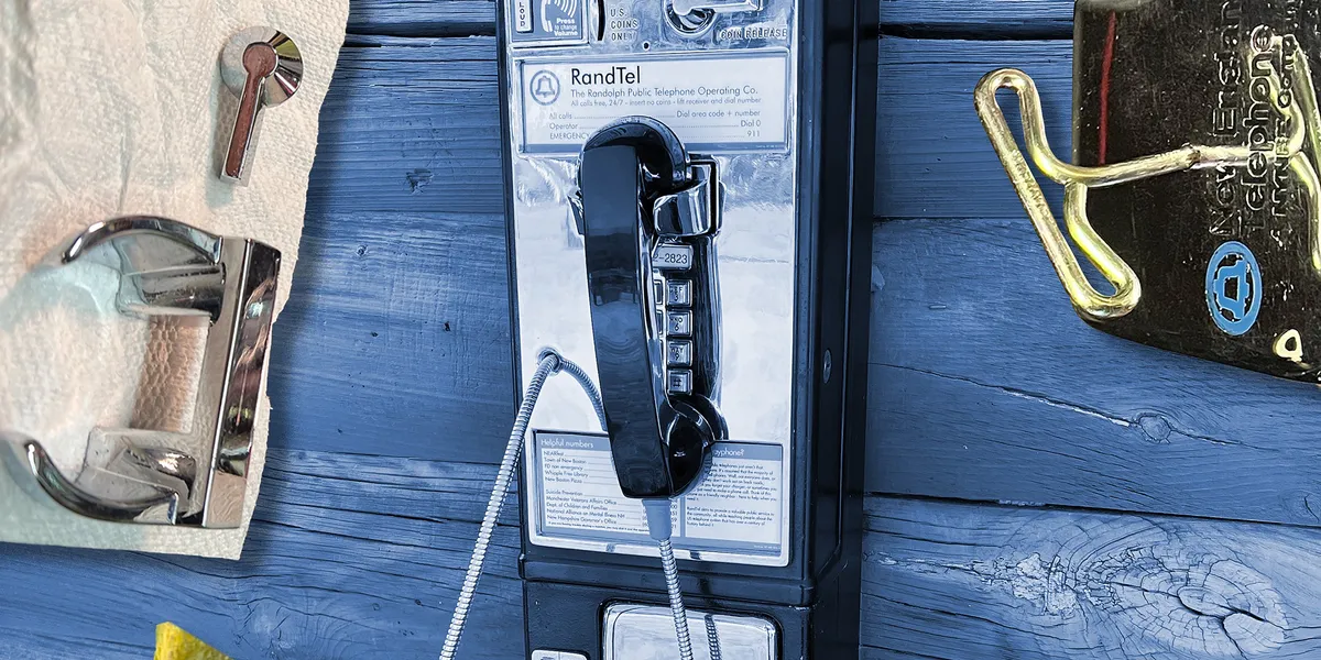 Vermont Engineer Revives Pay Phones Using VoIP Tech