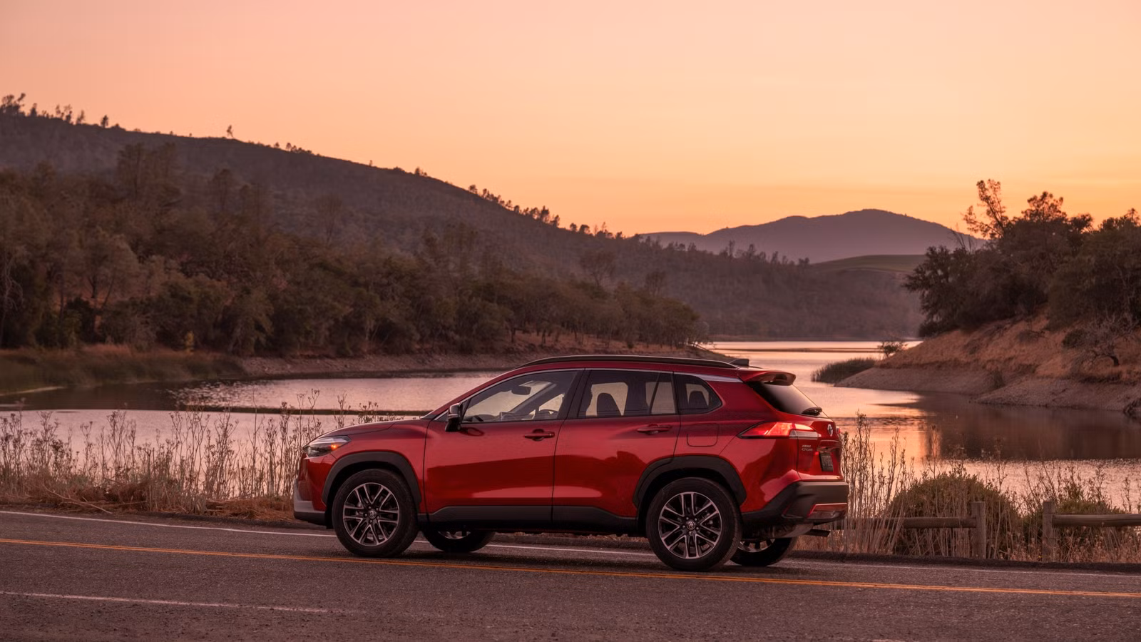 2026 Toyota Corolla Cross Delivers 32 MPG Without Hybrid Tax