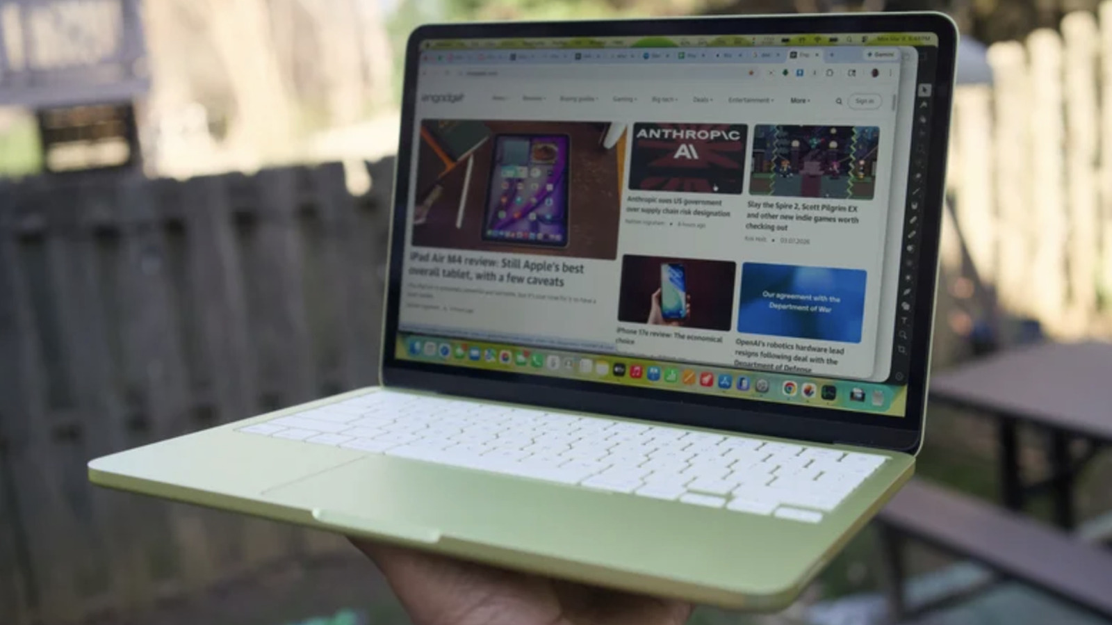 Kansas City Goes All-Apple, Buys 4,500 MacBook Neos