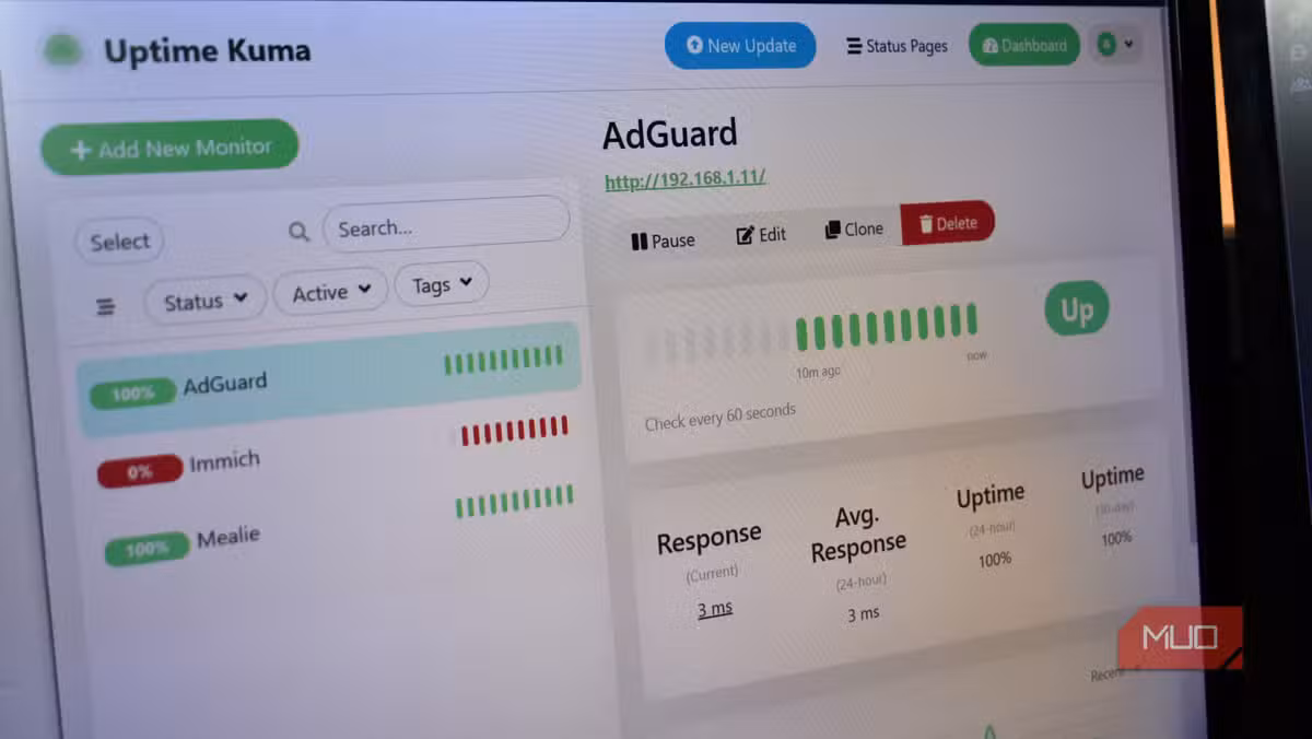 Uptime Kuma dashboard showing service status and response times