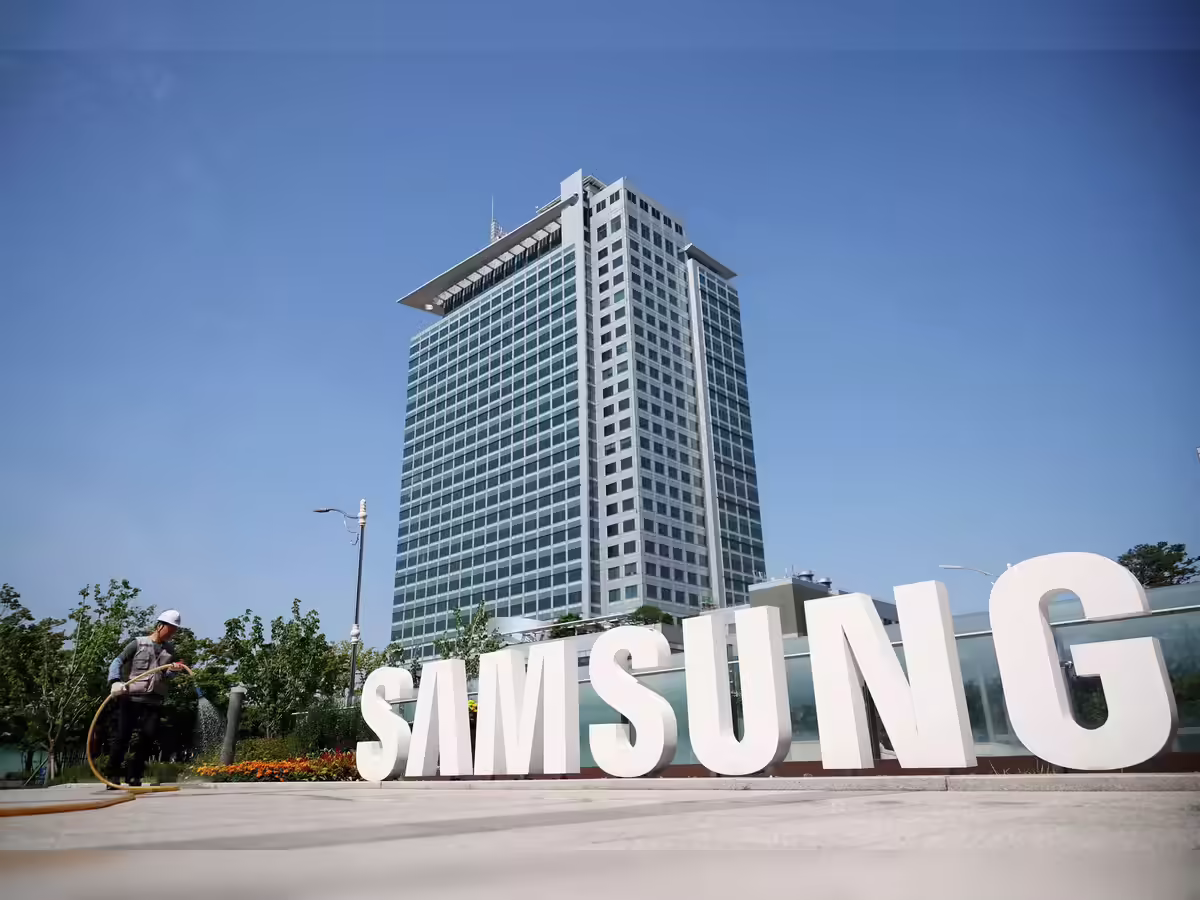 Samsung Union Begins Vote on Wage Deal That Averted Strike