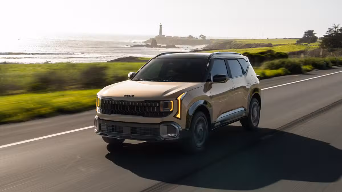 The 2027 Kia Seltos features a redesigned exterior and new platform