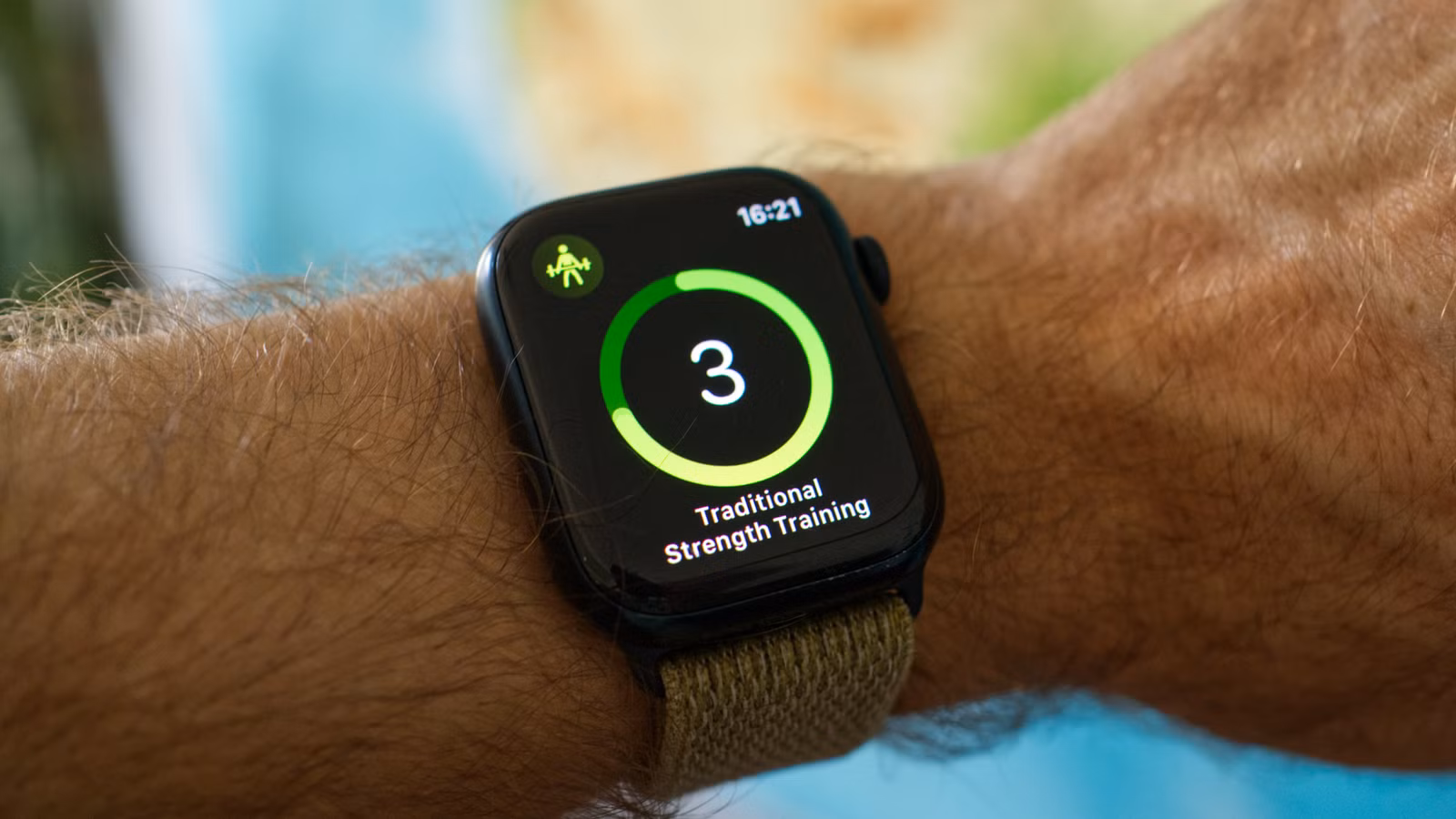 12 Apple Watch Tricks That Power Users Swear By