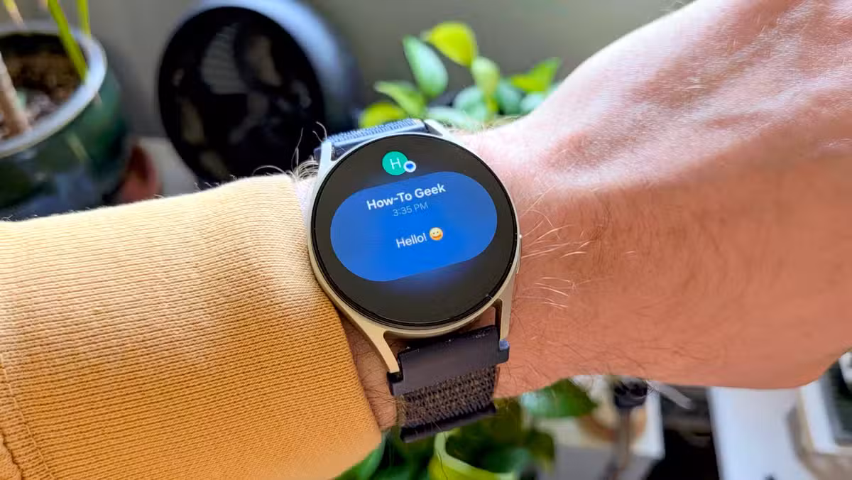 Galaxy Watch notification settings are hidden in the Advanced settings sub-menu