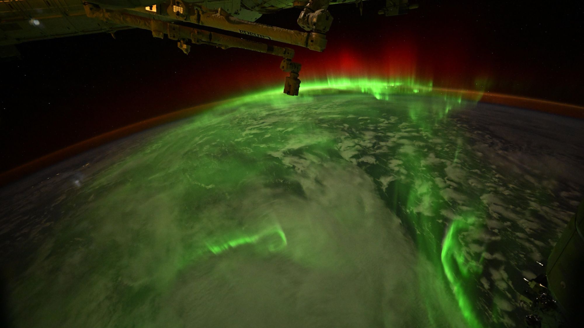 NASA Astronaut Captures Snake-Like Auroras During ISS Emergency
