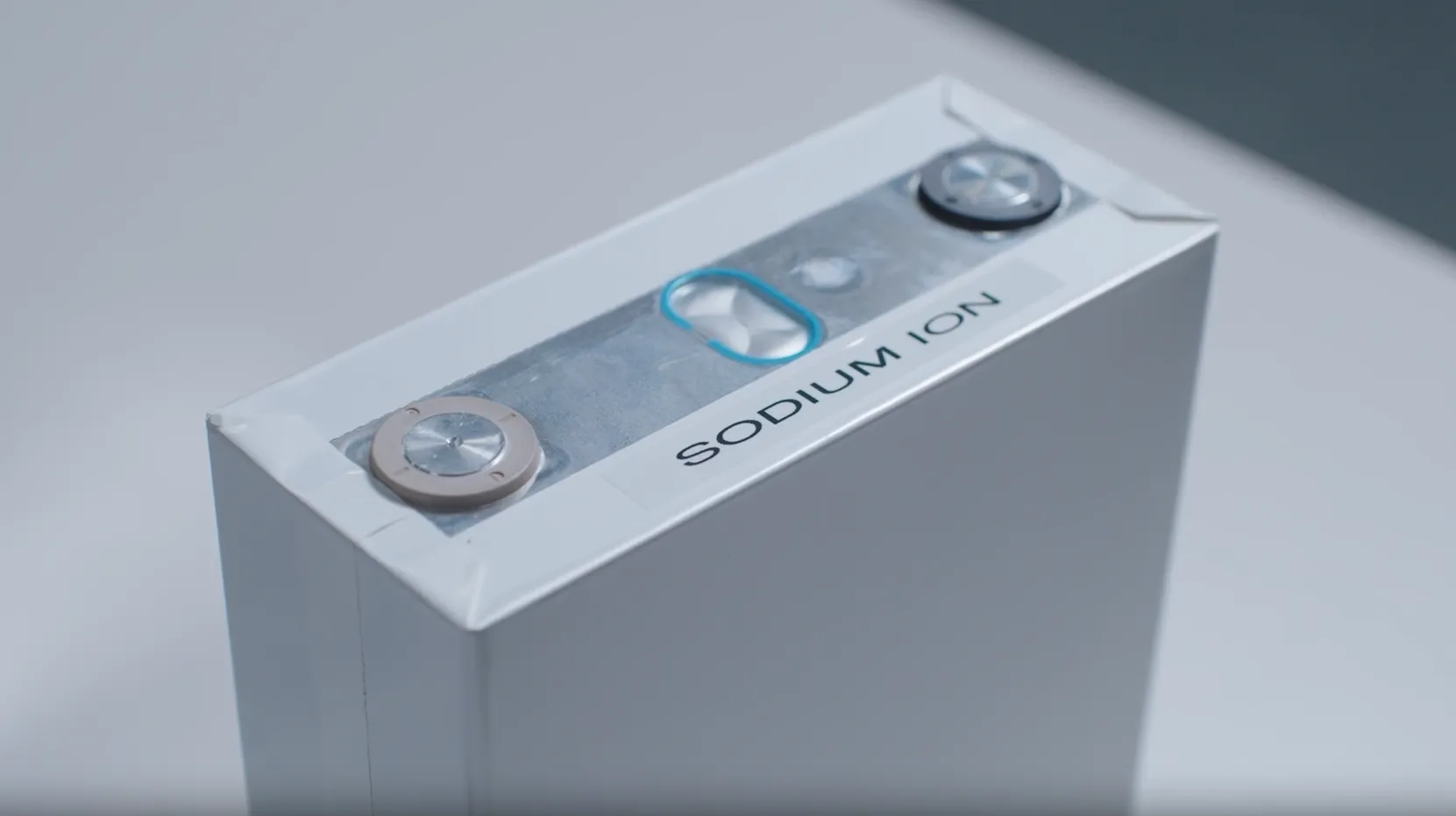 GM's sodium-ion cell designed for industrial-scale grid applications