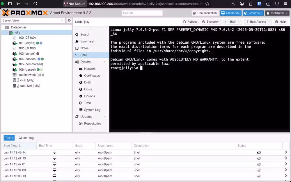 Real-time resource monitoring for containers, VMs, and the host system