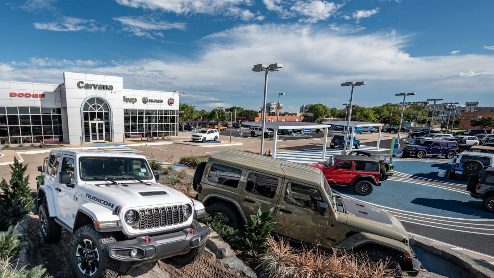 Carvana opens first test drive center with no salespeople