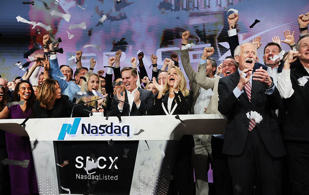 Chinese investors secretly bought SpaceX stakes before IPO