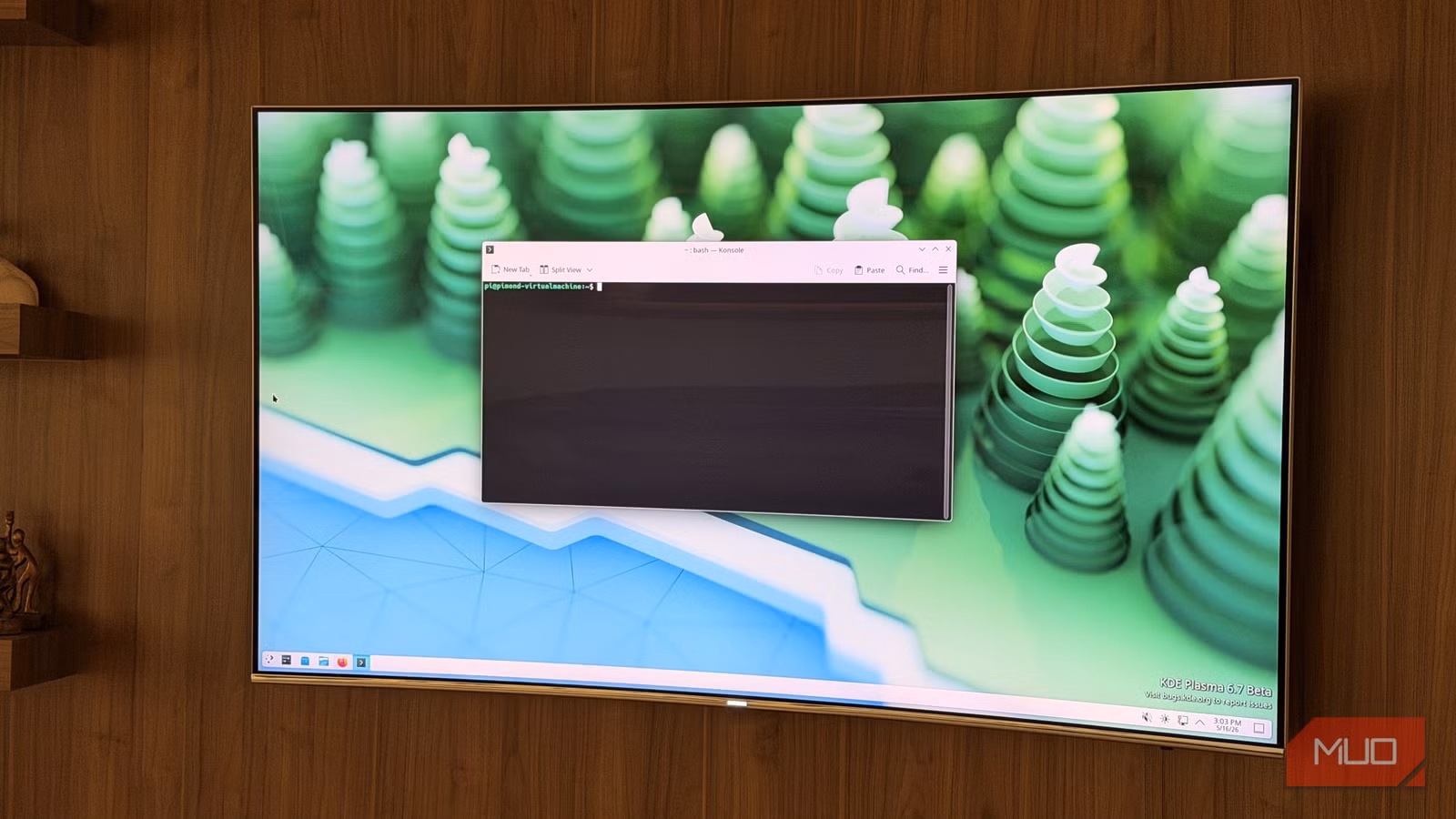 Why I ditched tiling window managers for KDE Plasma