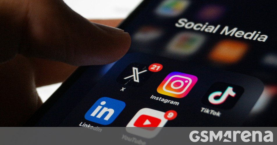 الإمارات تحظر وسائل التواصل الاجتماعي على من هم دون 15 عاماً: أول دولة عربية تتخذ هذه الخطوة