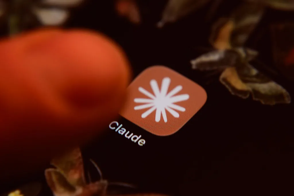 Anthropic تطلب من بعض مستخدمي Claude التحقق من هويتهم عبر وثائق حكومية